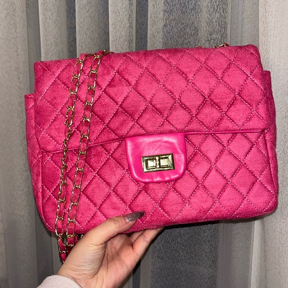 Quilted Pink Bag with Gold Hardware - Picture 1 of 8